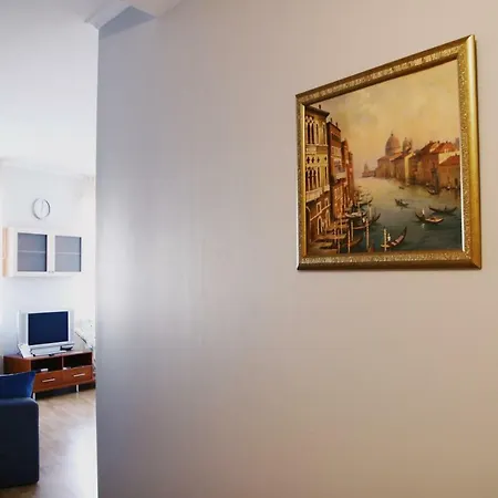 Apartman In Medieval Part Of Old